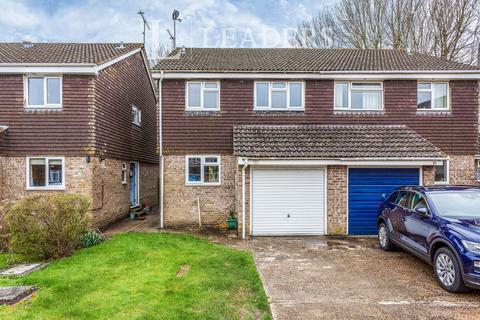 3 bedroom semi-detached house to rent, Longhurst