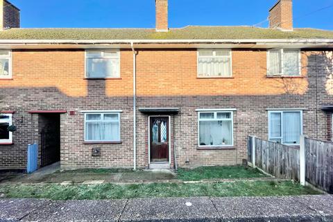 4 bedroom terraced house to rent, Wakefield Road, Norwich