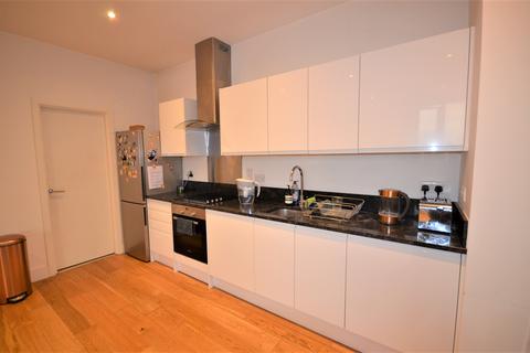 1 bedroom apartment to rent, Cornwall House, Slough