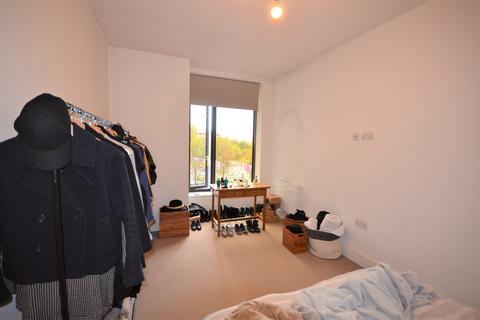 1 bedroom apartment to rent, Cornwall House, Slough