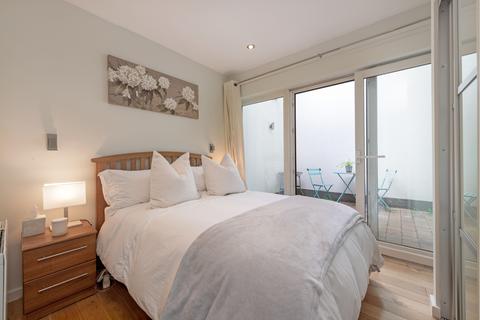 1 bedroom maisonette to rent, Retreat Apartments, Furmage Street