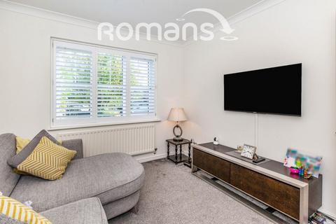 4 bedroom detached house to rent, Heynes Green