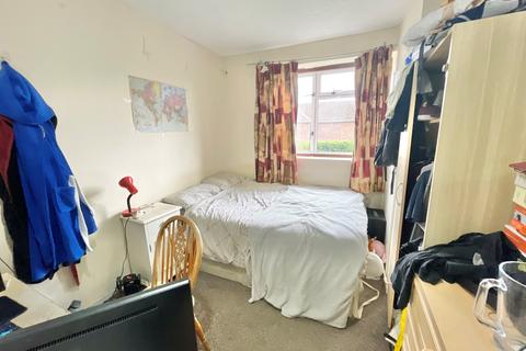 2 bedroom flat to rent, Grasmere Close, Norwich, NR4