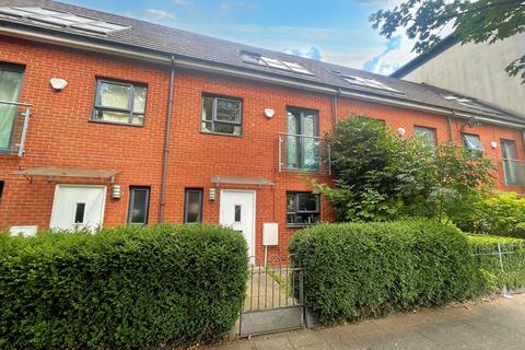 4 bedroom townhouse to rent - Salford M7