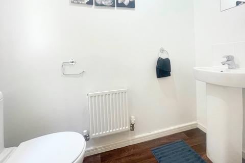 4 bedroom townhouse to rent - Salford M7