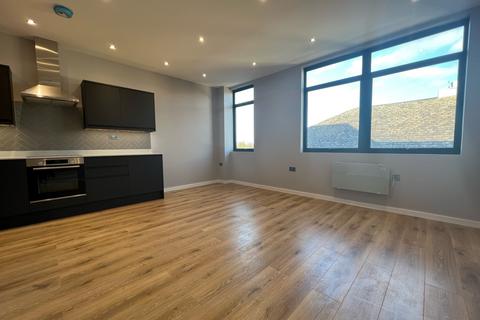 2 bedroom apartment to rent - The Braccans, London Road