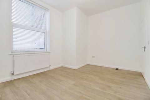 2 bedroom flat to rent - Leicester LE3