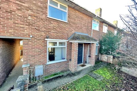 4 bedroom semi-detached house to rent, Calthorpe Road, Norwich