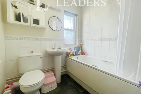 2 bedroom apartment to rent, Ben Sainty Court, Witham, CM8.