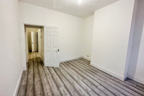 3 bedroom terraced house to rent, Medway Street, Leicester, LE2