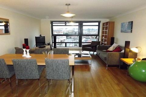 2 bedroom apartment to rent, Q West, Kennet Street