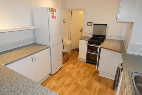 3 bedroom terraced house to rent, Mellard Street, Newcastle-Under-Lyme, ST5