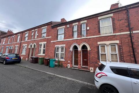 4 bedroom terraced house to rent - Nottingham NG2