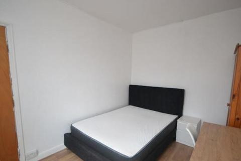 4 bedroom terraced house to rent - Nottingham NG2