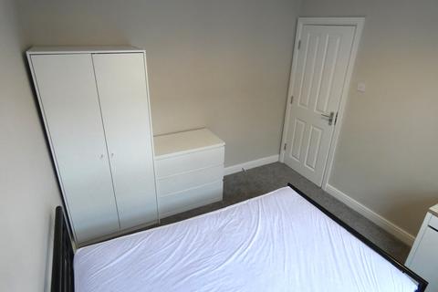 1 bedroom in a house share to rent - Room 1; Seaford Street; Stoke-on-Trent; ST4