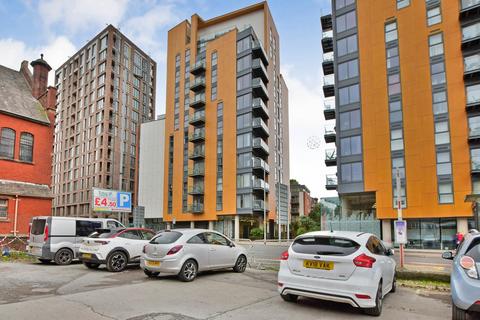 2 bedroom apartment to rent, Skyline Central 1, Goulden Street, Manchester, M4