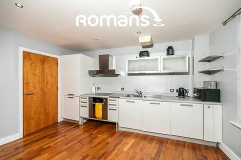 2 bedroom apartment to rent, Tanfields, Reading