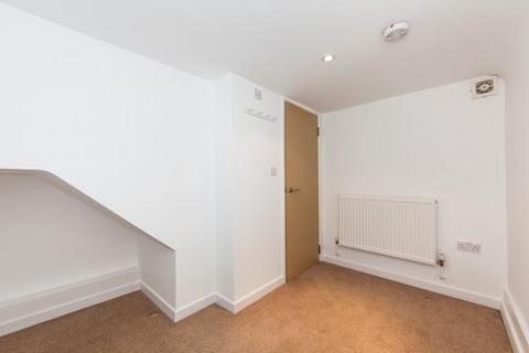 1 bedroom flat to rent, Webbs Road, Clapham, London, SW11