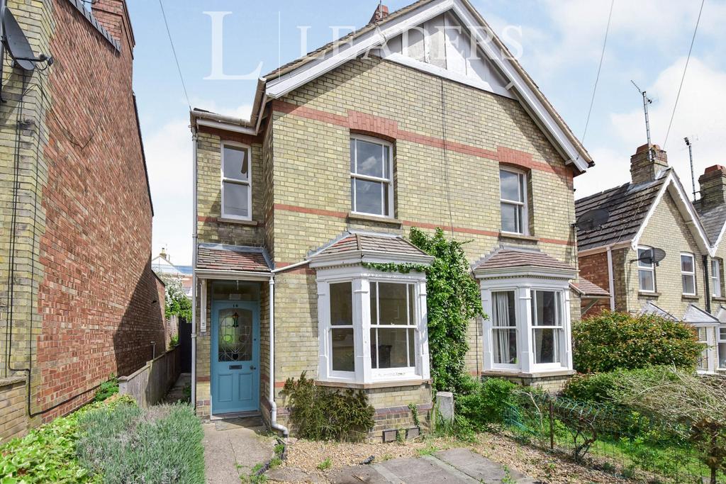 Queens Walk, Stamford 3 bed semidetached house to rent £1,150 pcm (£