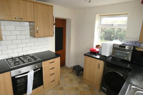 3 bedroom terraced house to rent, Newcastle Road, ST4