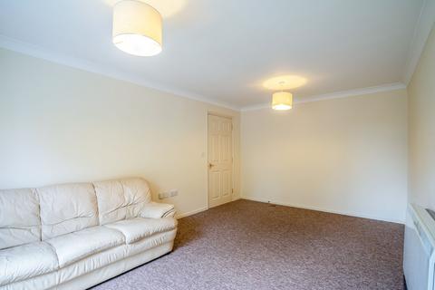 2 bedroom apartment to rent, Bewick Gardens, Chichester PO19