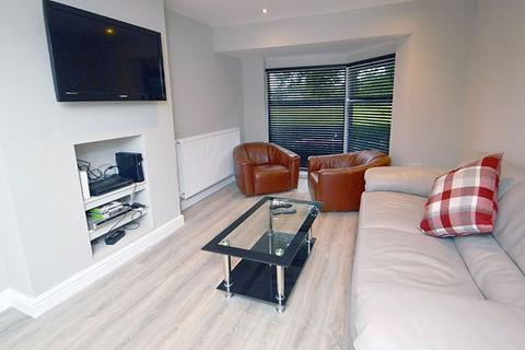 6 bedroom terraced house to rent - Salford M7