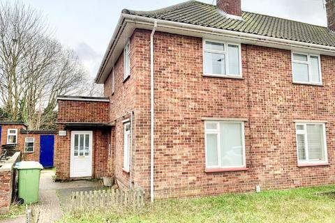 3 bedroom semi-detached house to rent, Bluebell Road, Norwich