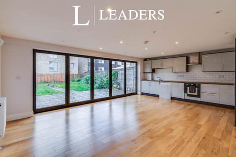 3 bedroom detached house to rent, Longhurst Road, Croydon