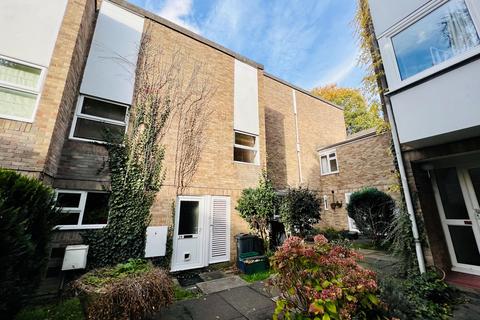 4 bedroom townhouse to rent, St Clairs Road, Park Hill, East Croydon