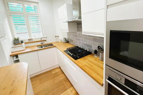 2 bedroom flat to rent, Albany Villas, Hove