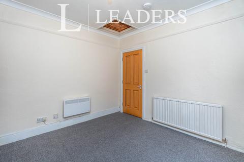 1 bedroom apartment to rent - 11 High Road