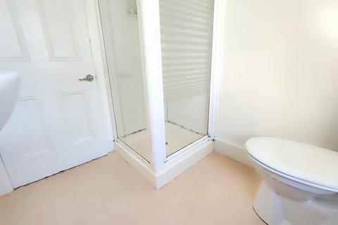 Studio to rent, Selden Road, Worthing