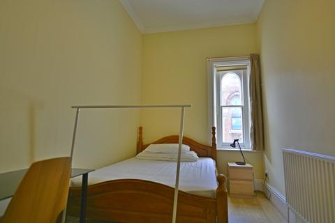 3 bedroom apartment to rent - Parchment Street, Winchester