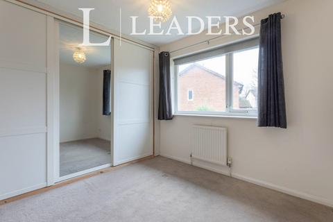 2 bedroom end of terrace house to rent, Keats Avenue, Redhill