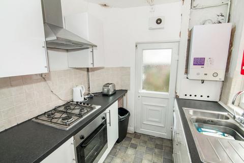 4 bedroom terraced house to rent - Manchester M14