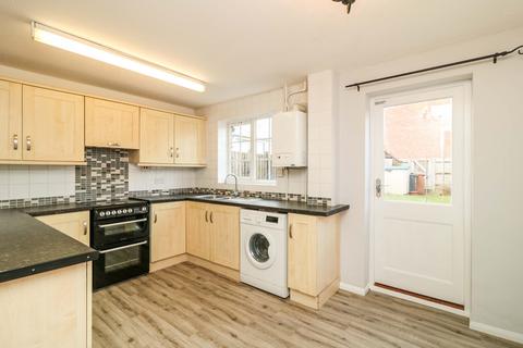 2 bedroom terraced house to rent, Calverley Close, Bishops Stortford, CM23