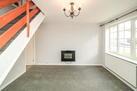 2 bedroom terraced house to rent, Calverley Close, Bishops Stortford, CM23