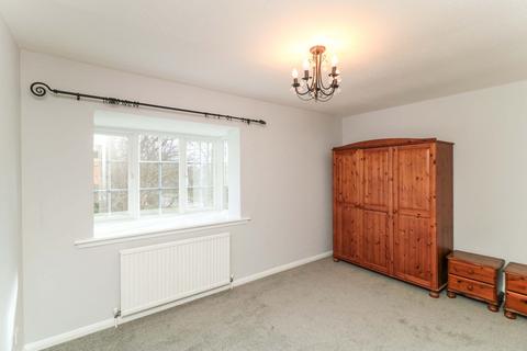 2 bedroom terraced house to rent, Calverley Close, Bishops Stortford, CM23