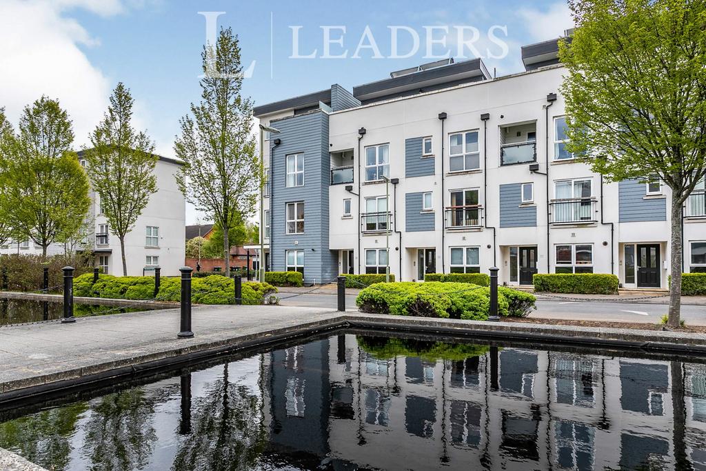 Canalside, Redhill 2 bed £1,600 pcm (£369 pw)