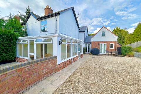 4 bedroom semi-detached house to rent - Pershore WR10