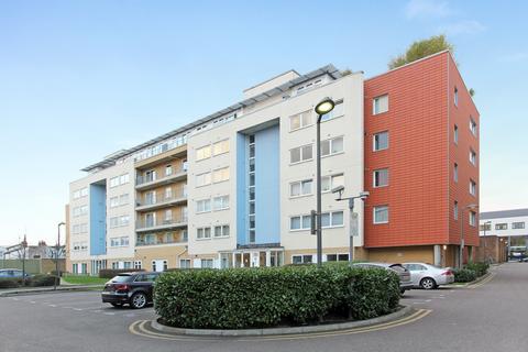 2 bedroom flat to rent, Ammonite House, Stratford. E15