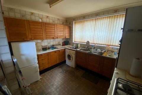 2 Coniston Close, Chadderton, Oldham, OL9 9JQ
