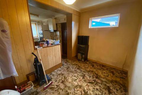 2 Coniston Close, Chadderton, Oldham, OL9 9JQ