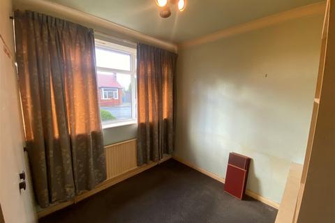 2 Coniston Close, Chadderton, Oldham, OL9 9JQ