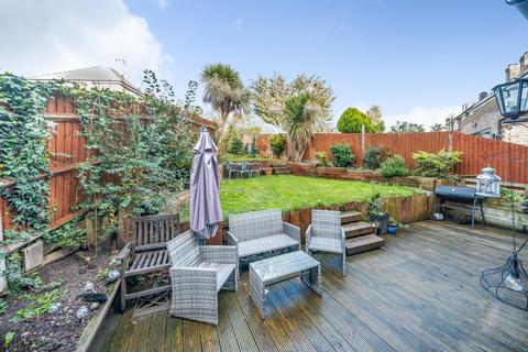 122 South Park Crescent, London, SE6 1JP