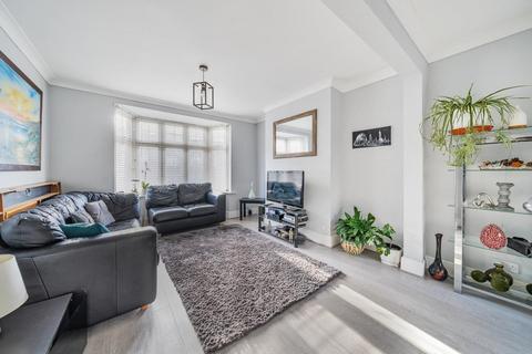 122 South Park Crescent, London, SE6 1JP