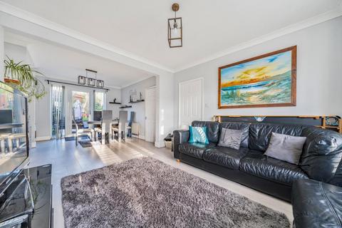 122 South Park Crescent, London, SE6 1JP