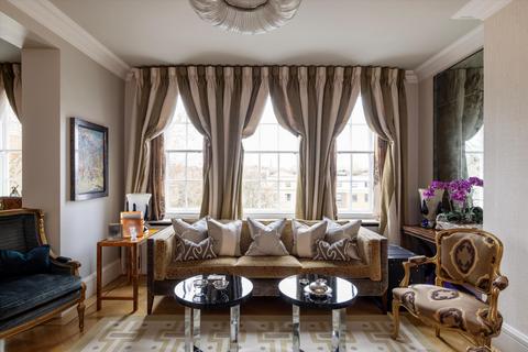 3 bedroom flat for sale - Warwick Gardens, London, W14