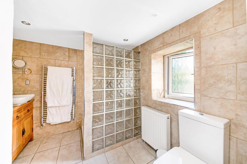 En suite shower room