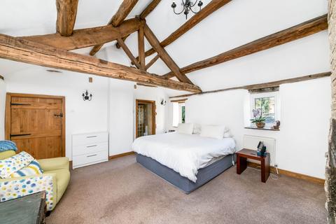 3 bedroom property for sale, Swift Cottage, North Road, Kirkburton, HD8